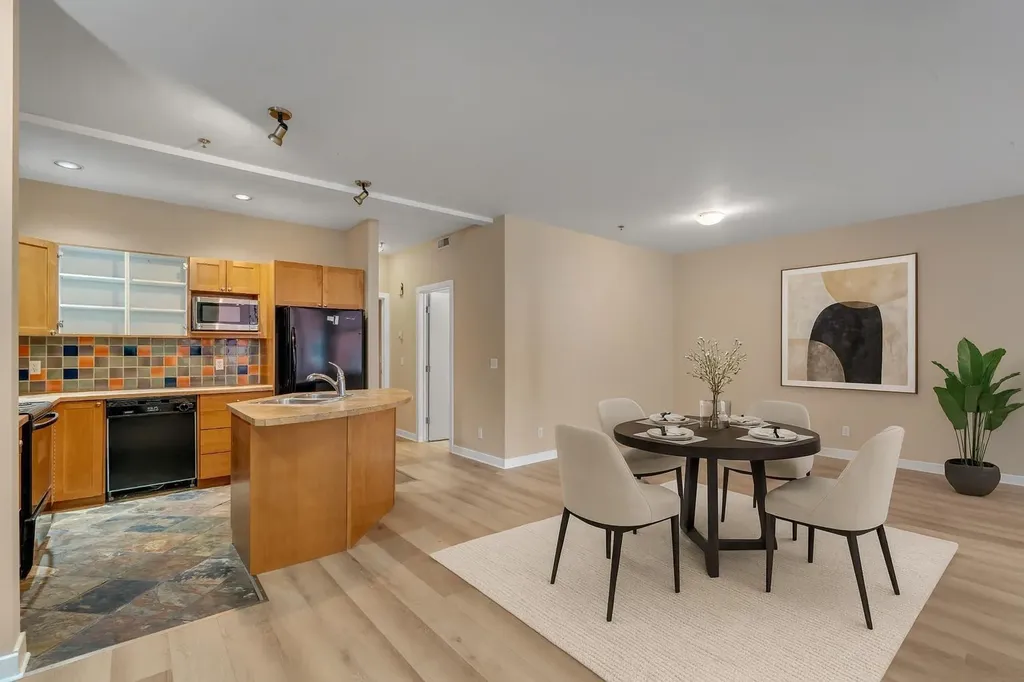 718 5 Street NE Calgary AB T2E 3W8