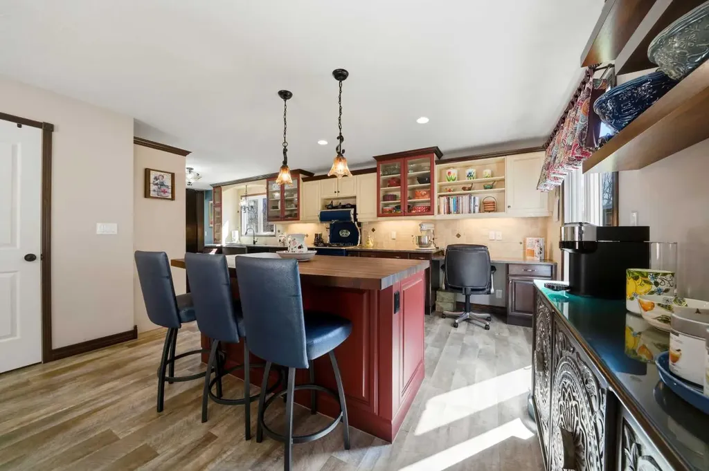39026 Range Road 275 Linn Valley AB T4S2A9