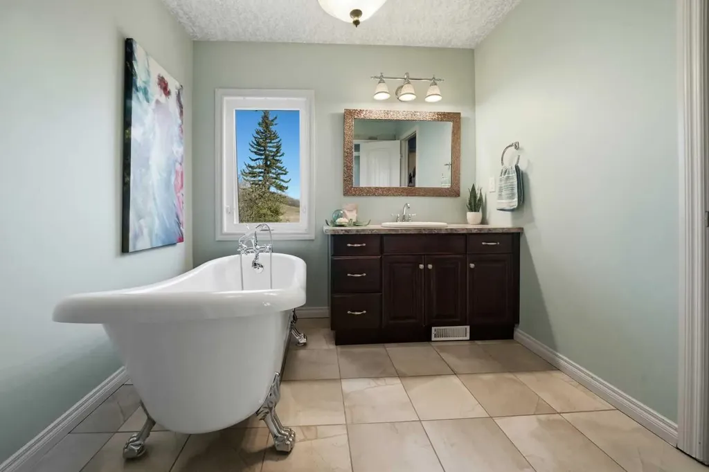 39026 Range Road 275 Linn Valley AB T4S2A9