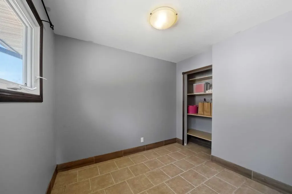 39026 Range Road 275 Linn Valley AB T4S2A9