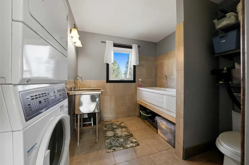 39026 Range Road 275 Linn Valley AB T4S2A9
