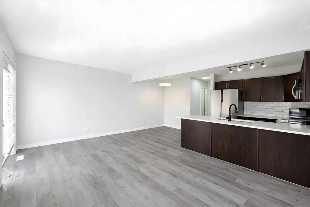 137 Pantego Lane NW Calgary AB T2K 0T1
