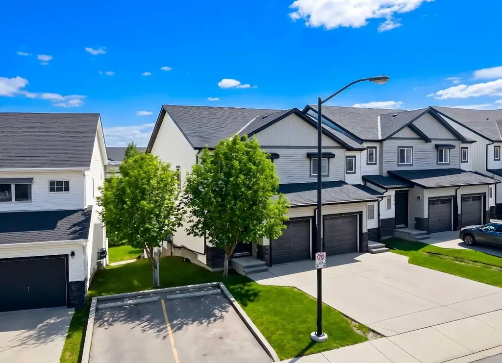 137 Pantego Lane NW Calgary AB T2K 0T1