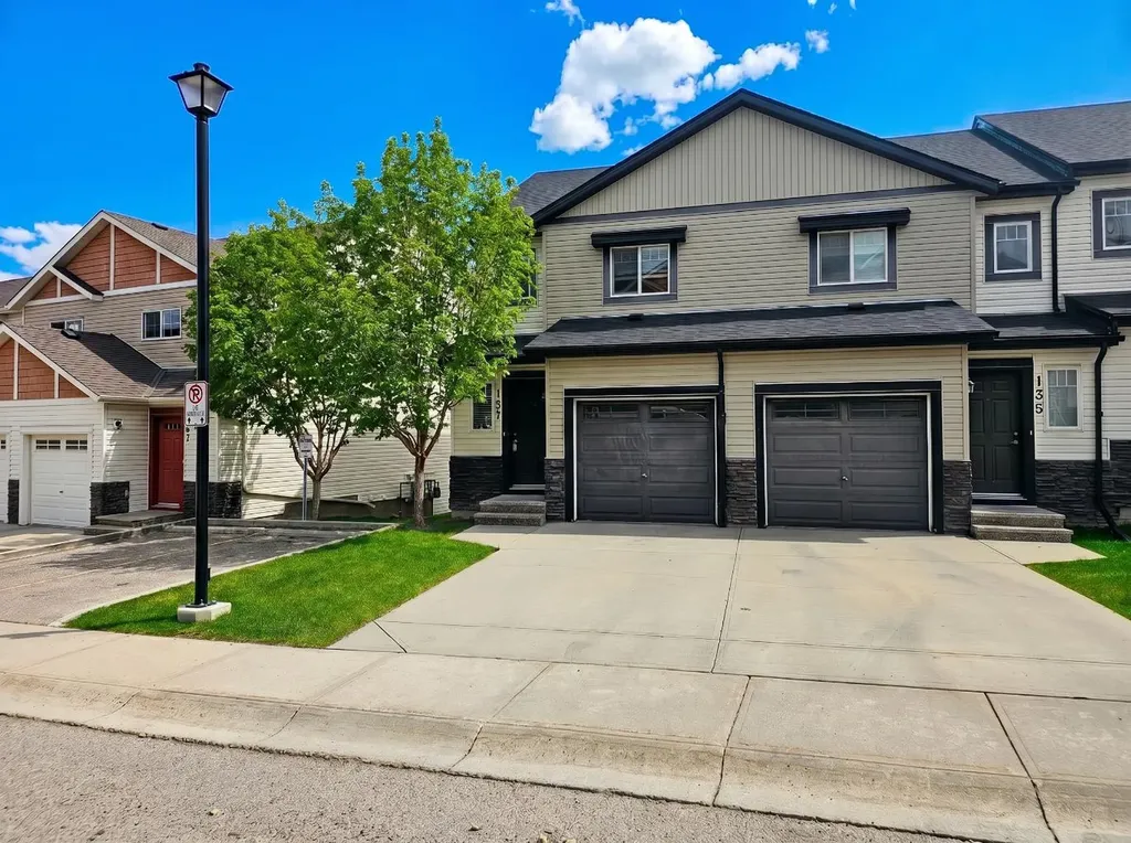137 Pantego Lane NW Calgary AB T2K 0T1