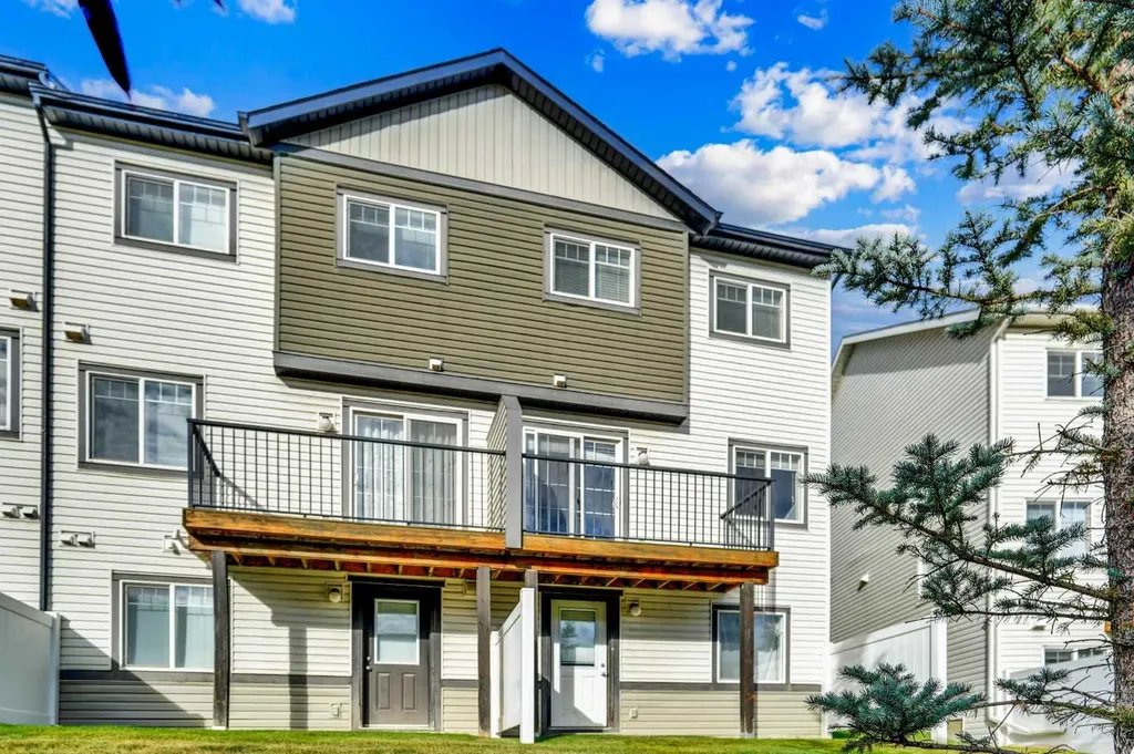 137 Pantego Lane NW Calgary AB T2K 0T1