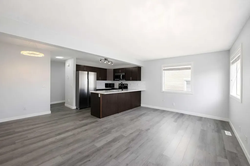 137 Pantego Lane NW Calgary AB T2K 0T1