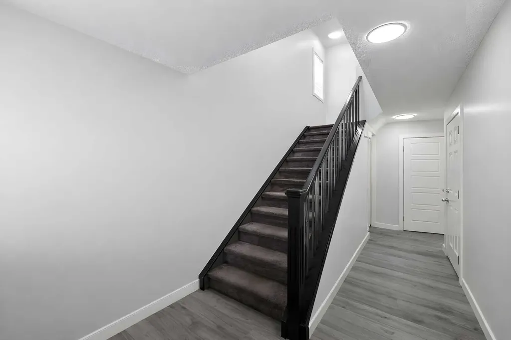137 Pantego Lane NW Calgary AB T2K 0T1