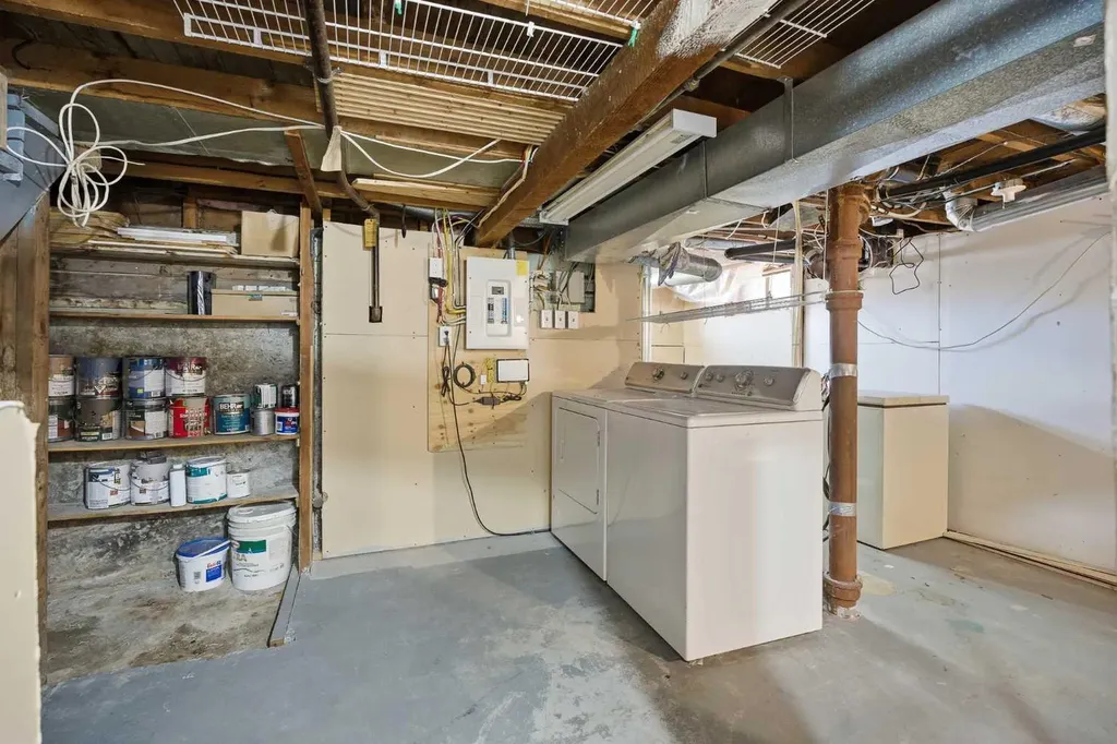 224 30 Avenue NE Calgary AB T2E 2C9