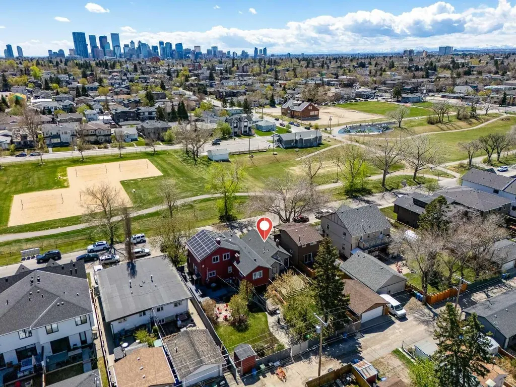 224 30 Avenue NE Calgary AB T2E 2C9