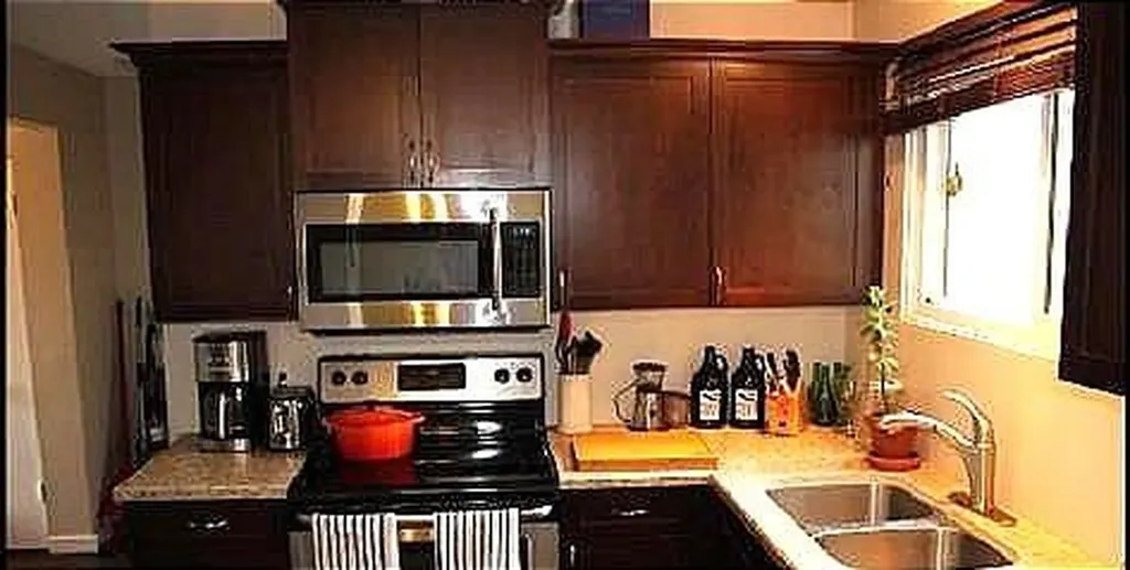9523 89 Avenue Peace River AB T8S1G7