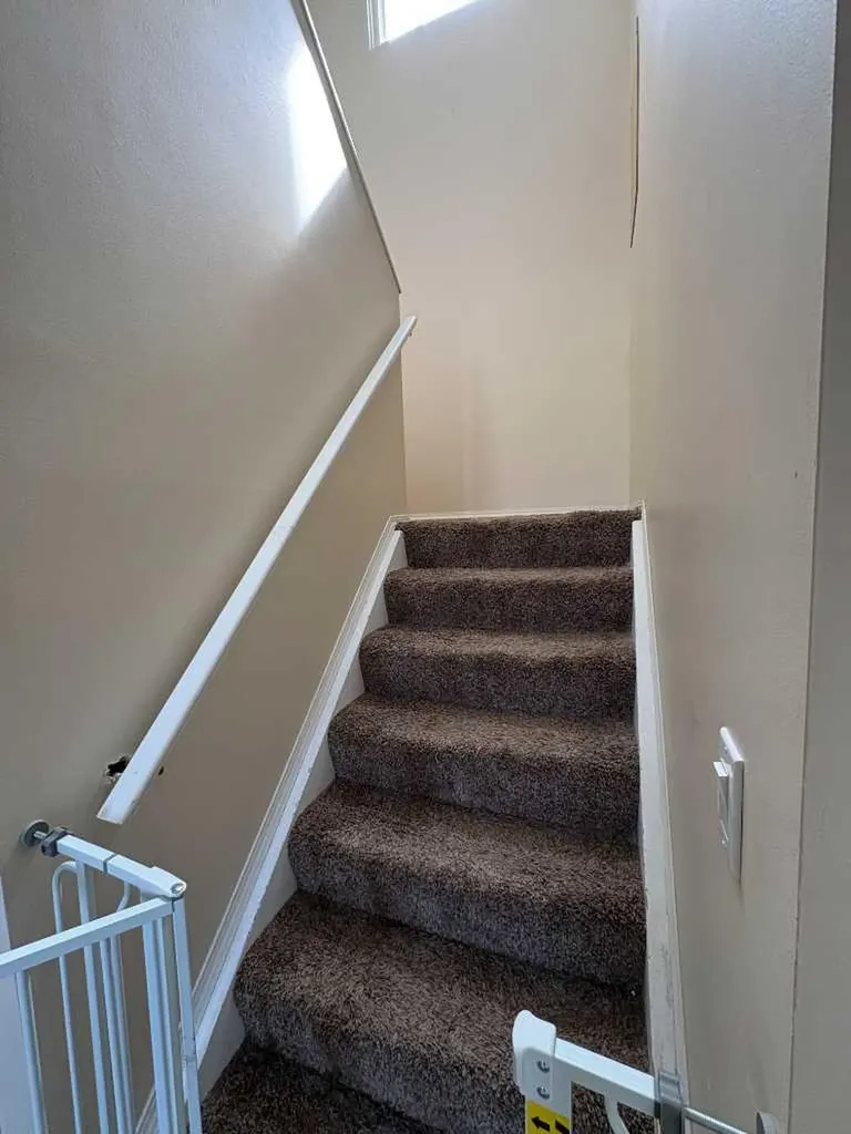 9523 89 Avenue Peace River AB T8S1G7