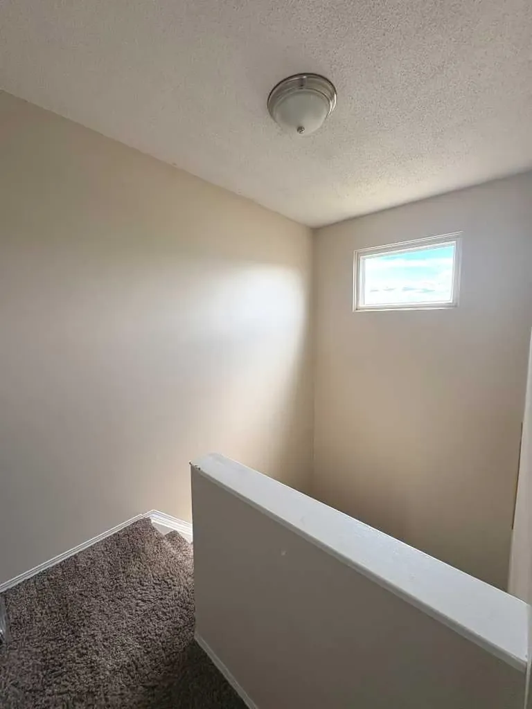 9523 89 Avenue Peace River AB T8S1G7