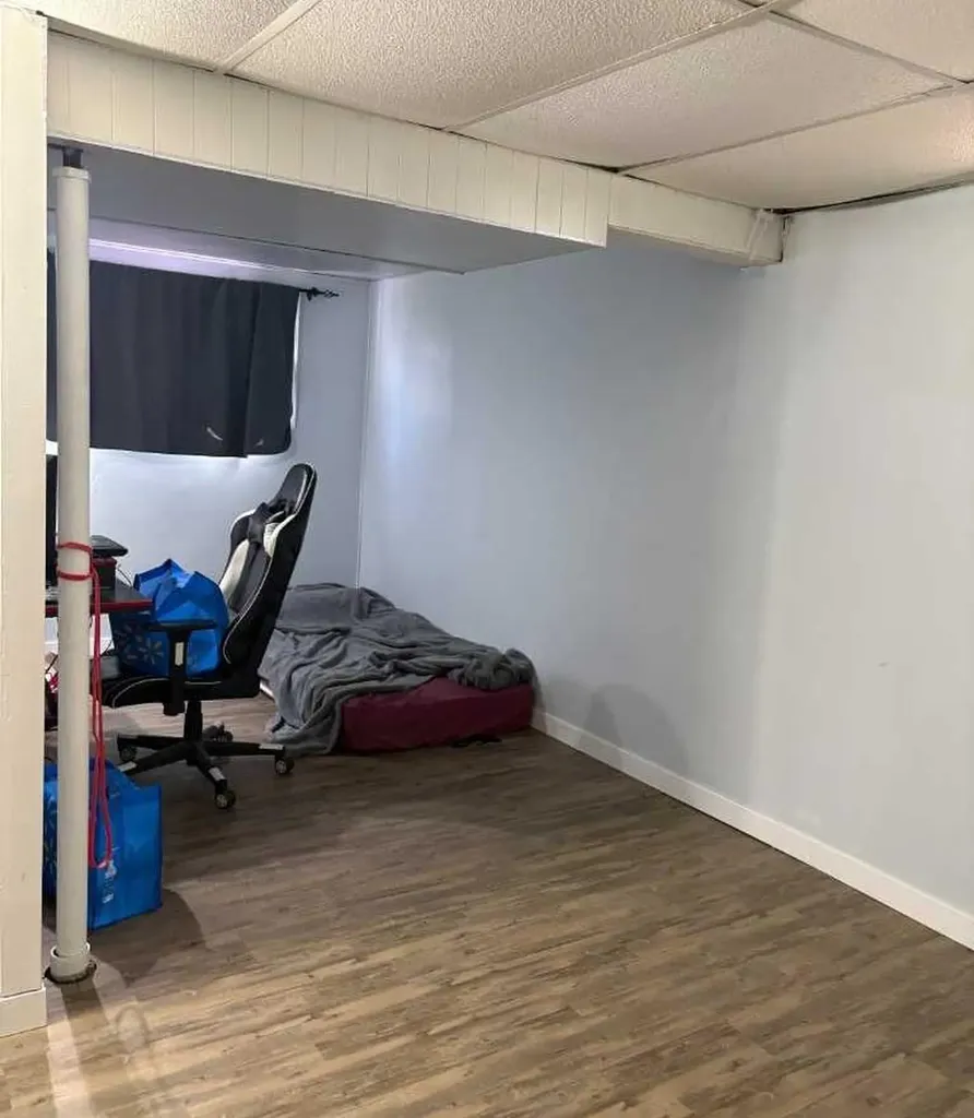 9523 89 Avenue Peace River AB T8S1G7