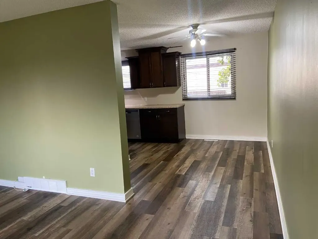 9523 89 Avenue Peace River AB T8S1G7