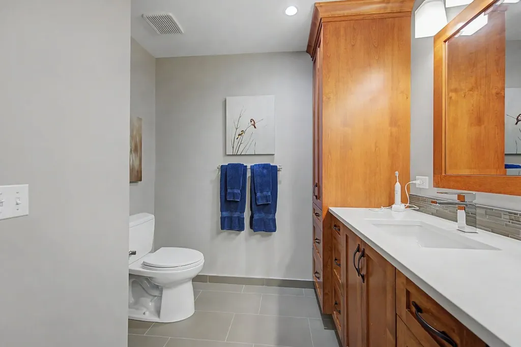 7 Straddock Crescent SW Calgary AB T3H 2S6