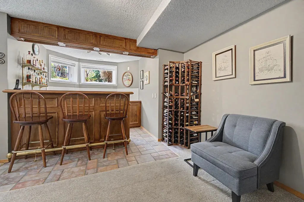 7 Straddock Crescent SW Calgary AB T3H 2S6