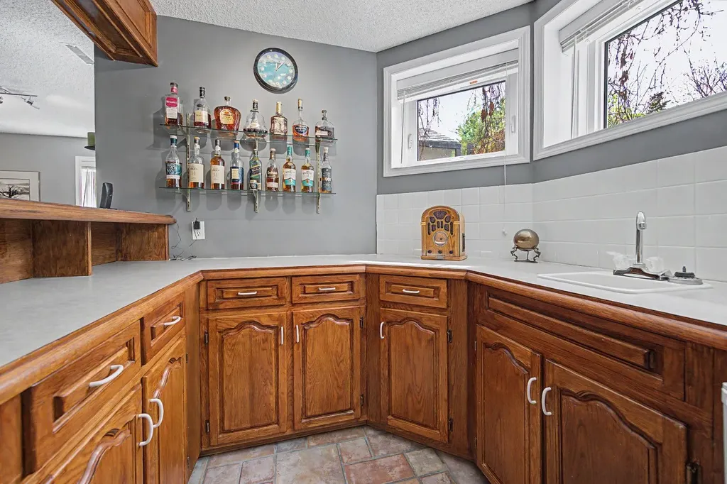 7 Straddock Crescent SW Calgary AB T3H 2S6