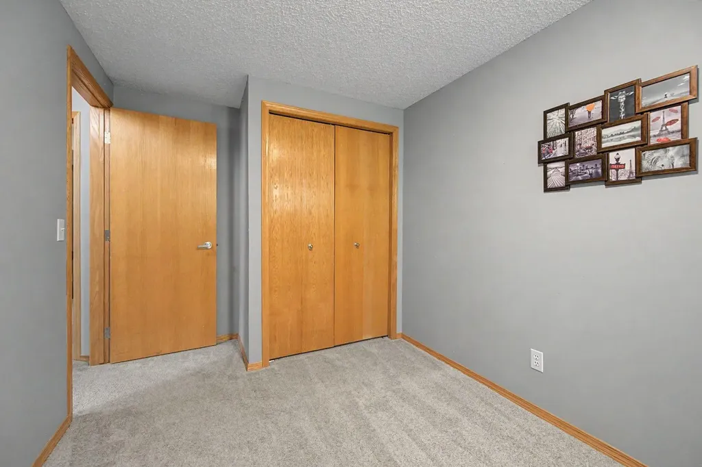 7 Straddock Crescent SW Calgary AB T3H 2S6