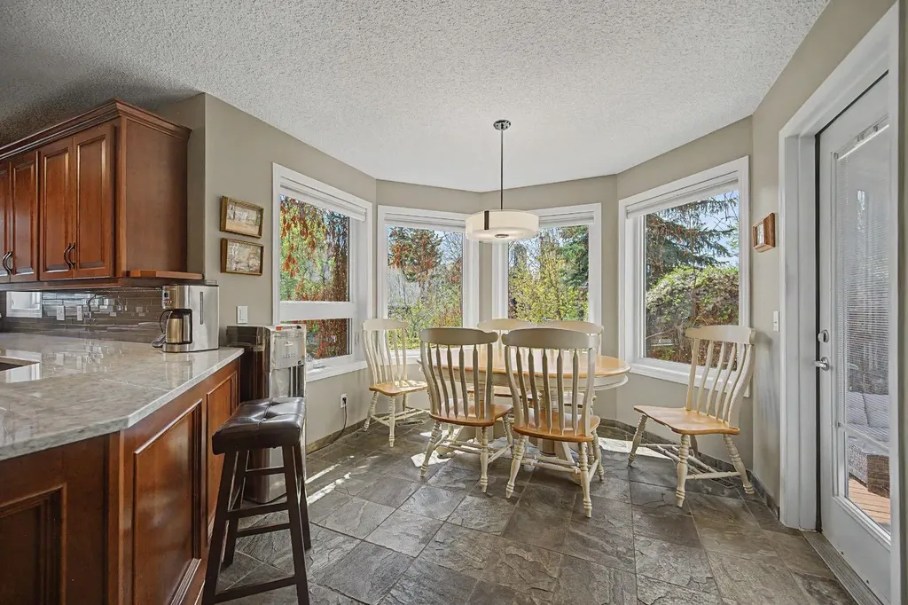 7 Straddock Crescent SW Calgary AB T3H 2S6