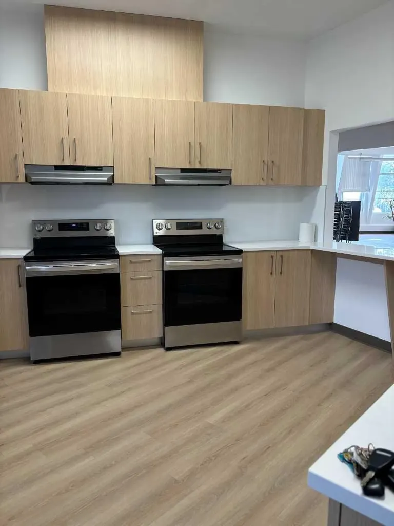 3223 83 Street NW Calgary AB T3B 5P2