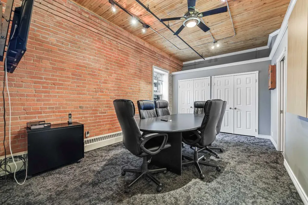 535 10 Avenue SW Calgary AB T2R 0A8