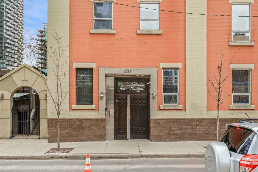 535 10 Avenue SW Calgary AB T2R 0A8
