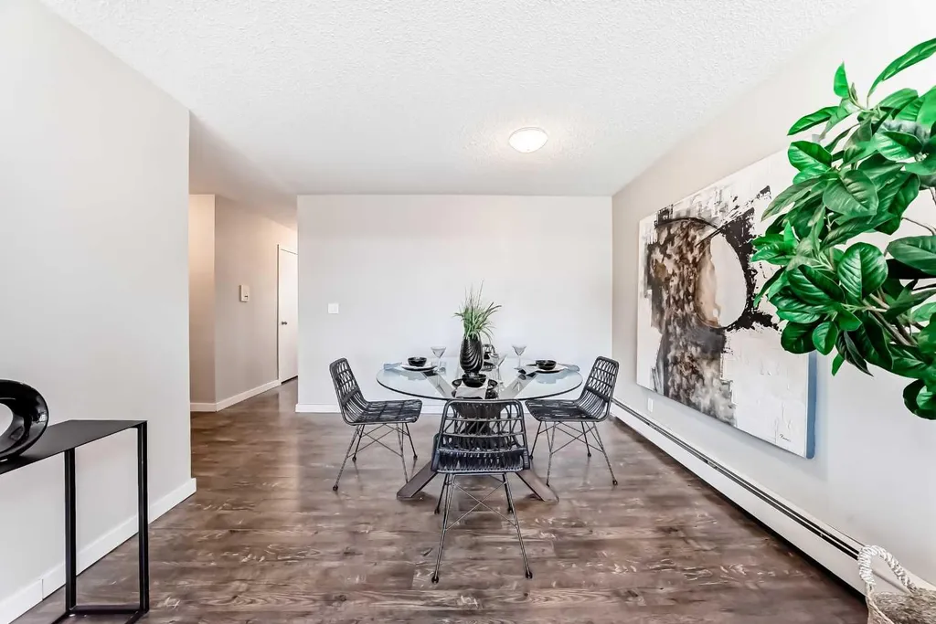 1829 11 Avenue SW Calgary AB T3C 0N7
