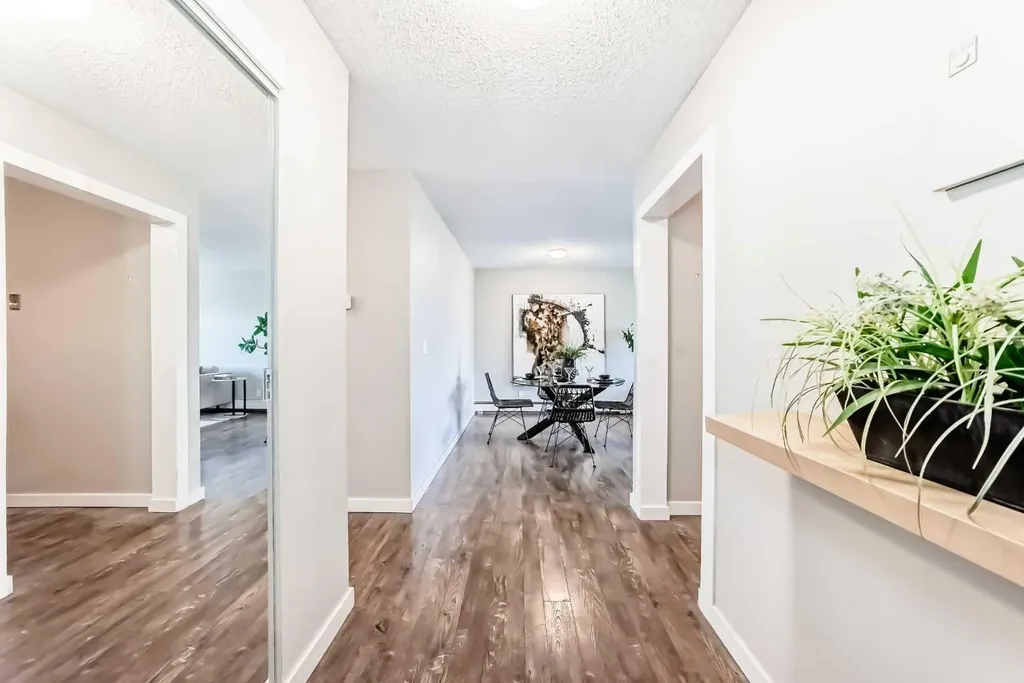 1829 11 Avenue SW Calgary AB T3C 0N7