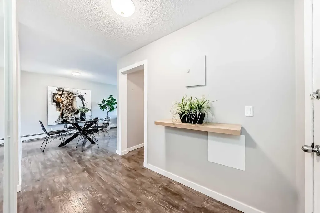 1829 11 Avenue SW Calgary AB T3C 0N7