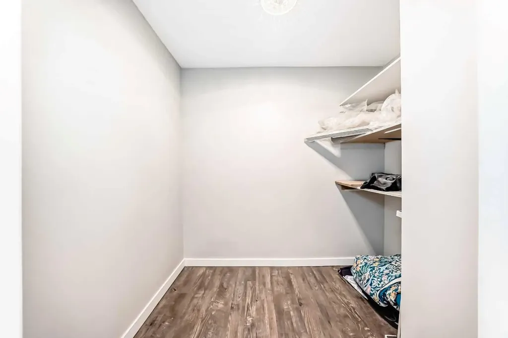 1829 11 Avenue SW Calgary AB T3C 0N7