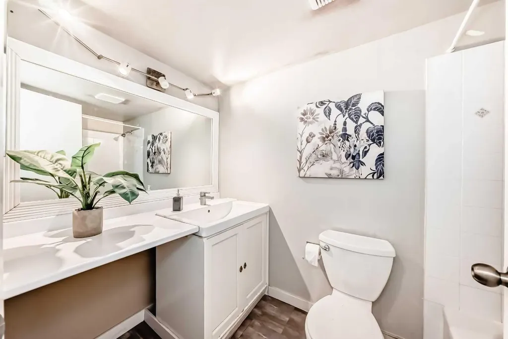 1829 11 Avenue SW Calgary AB T3C 0N7