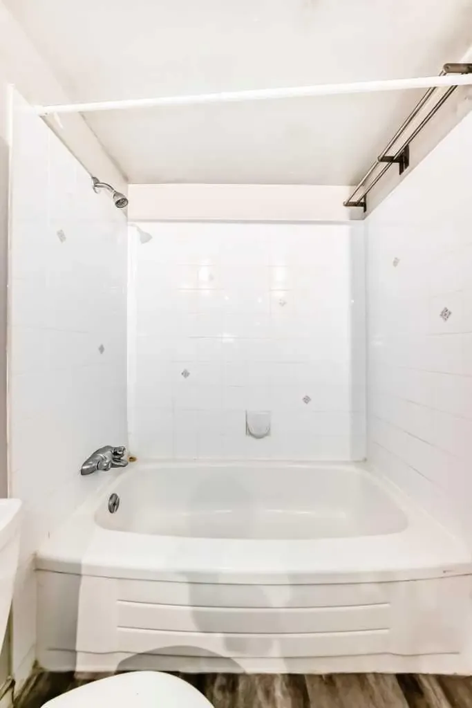 1829 11 Avenue SW Calgary AB T3C 0N7