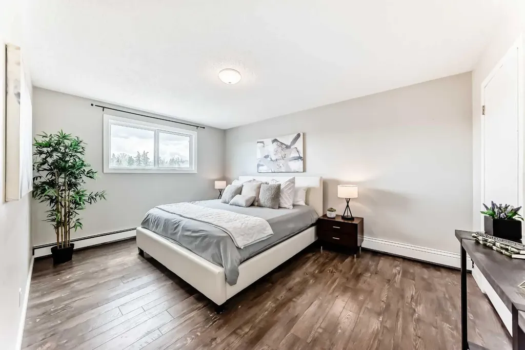 1829 11 Avenue SW Calgary AB T3C 0N7