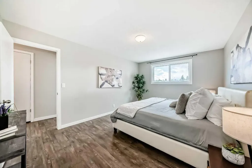 1829 11 Avenue SW Calgary AB T3C 0N7