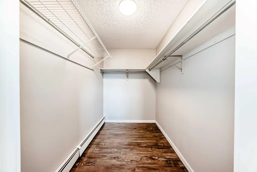 1829 11 Avenue SW Calgary AB T3C 0N7