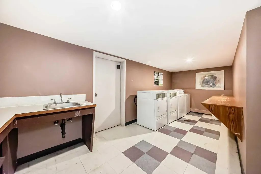1829 11 Avenue SW Calgary AB T3C 0N7