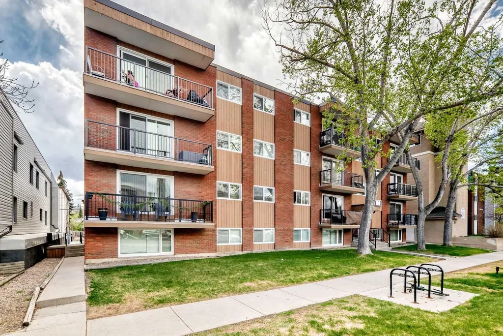 1829 11 Avenue SW Calgary AB T3C 0N7
