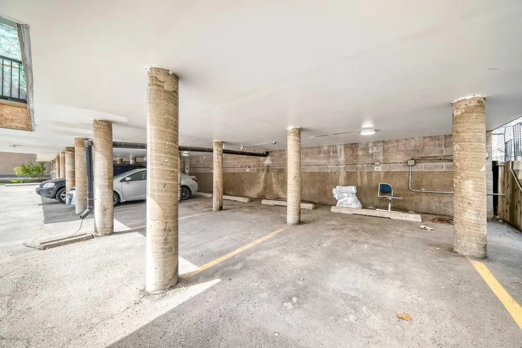 1829 11 Avenue SW Calgary AB T3C 0N7