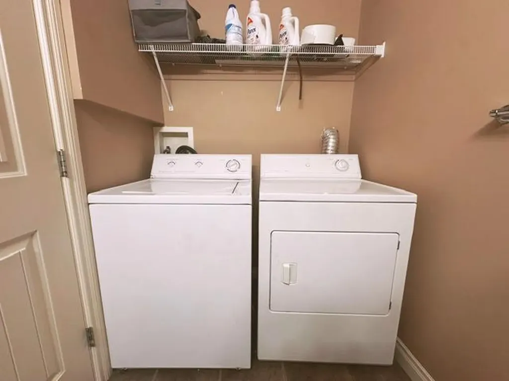 110 12 Avenue NE Calgary AB T2E 0Z9