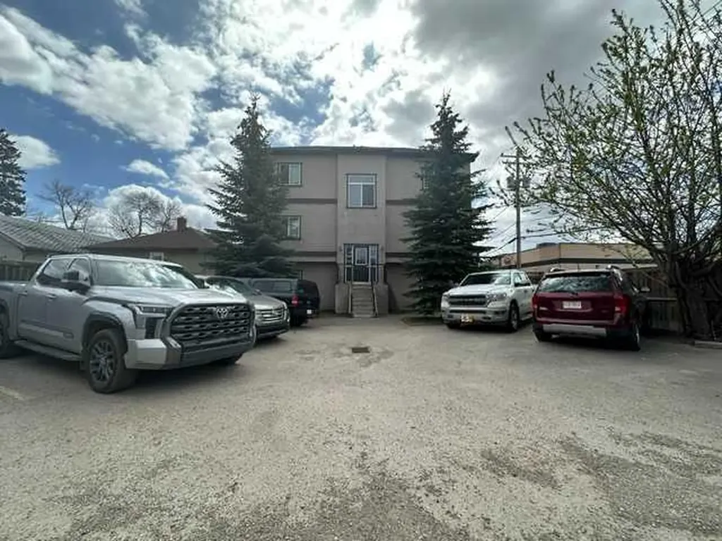 110 12 Avenue NE Calgary AB T2E 0Z9