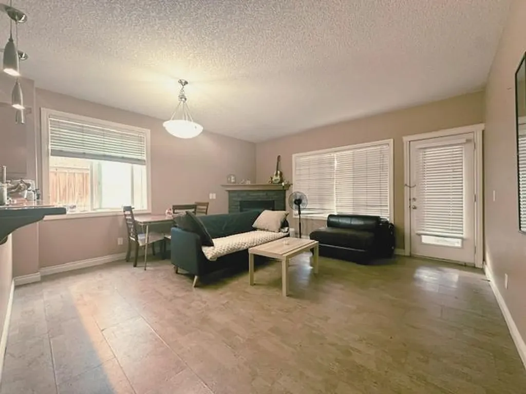 110 12 Avenue NE Calgary AB T2E 0Z9