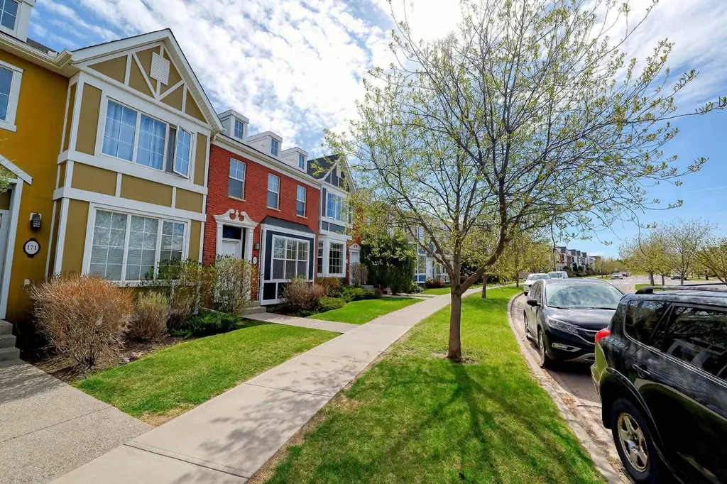179 Rainbow Falls Drive Chestermere AB T1X 0A7