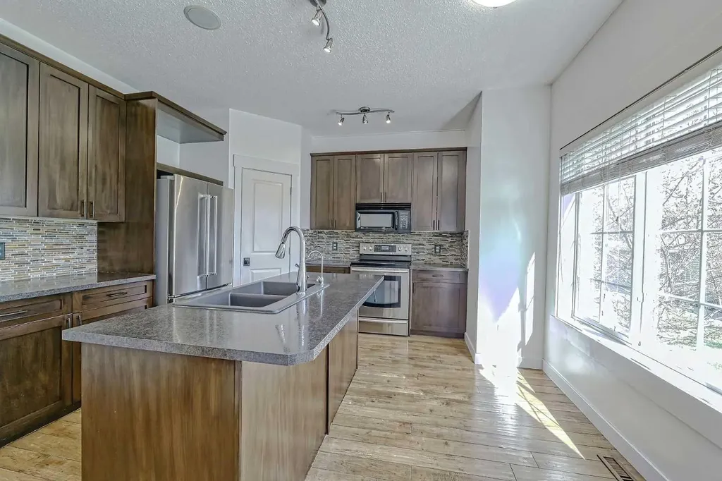 179 Rainbow Falls Drive Chestermere AB T1X 0A7
