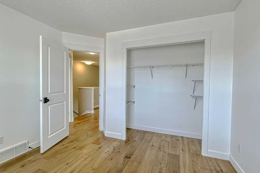 179 Rainbow Falls Drive Chestermere AB T1X 0A7