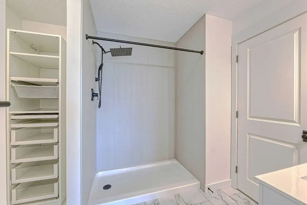 179 Rainbow Falls Drive Chestermere AB T1X 0A7