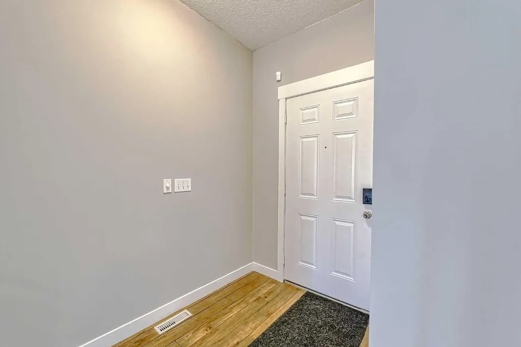 179 Rainbow Falls Drive Chestermere AB T1X 0A7
