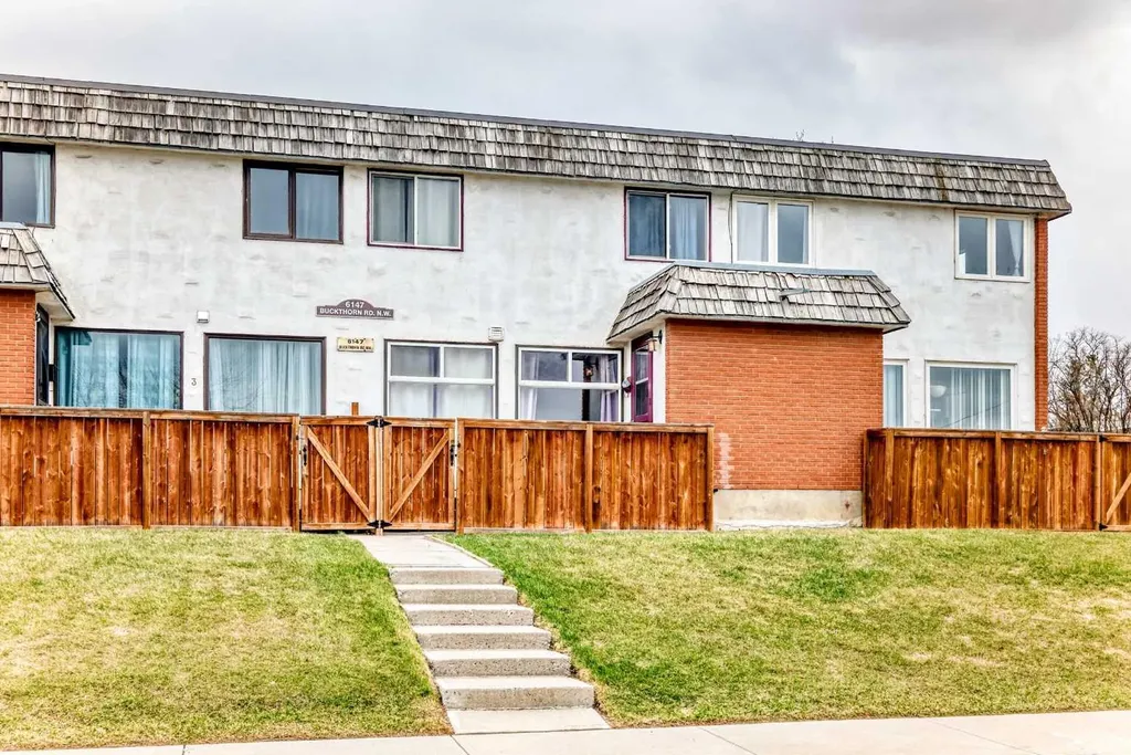 6147 Buckthorn Road NW Calgary AB T2K2Z2