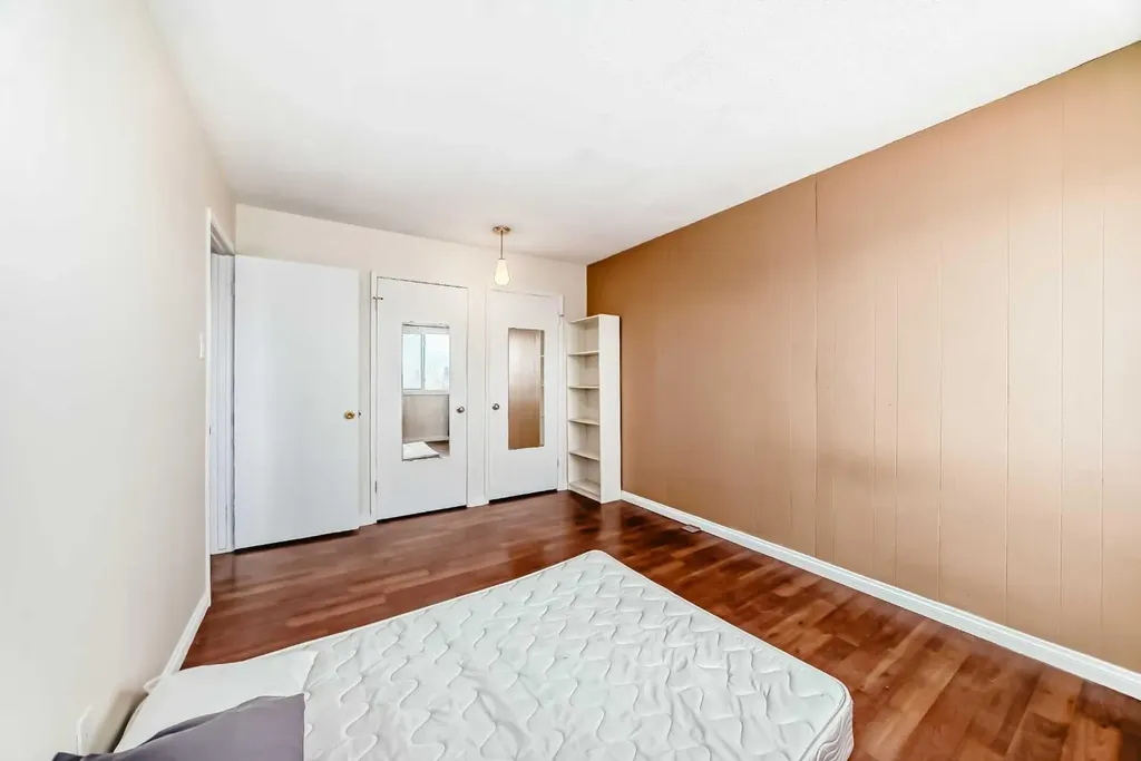 6147 Buckthorn Road NW Calgary AB T2K2Z2