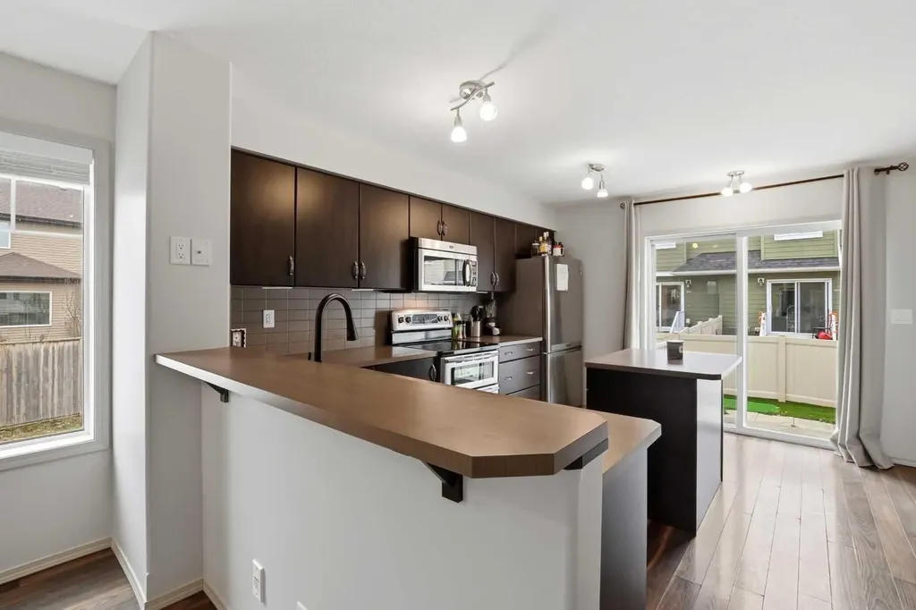 30 Carleton Avenue Red Deer AB T4P 0M8