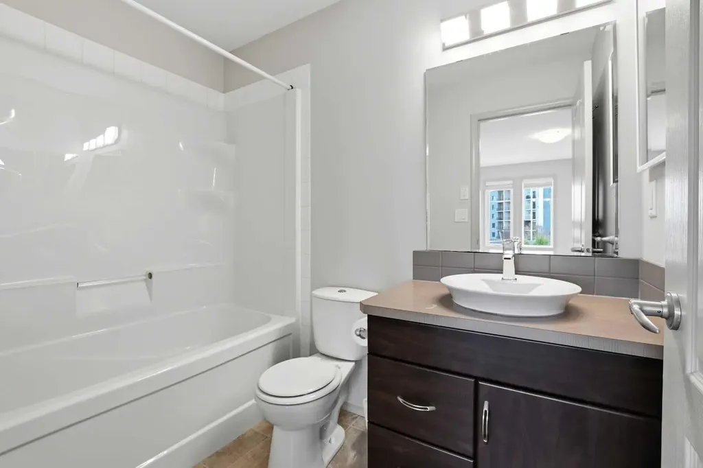30 Carleton Avenue Red Deer AB T4P 0M8